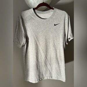 Men’s The Nike Tee Dri-Fit Size Small